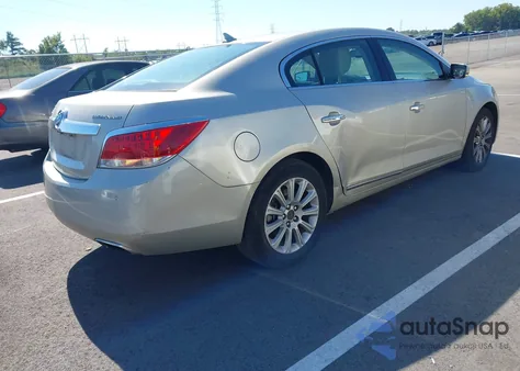 2013 Buick Lacrosse Leather Group z USA, uszkodzony, nr VIN 1G4GC5E32DF332462